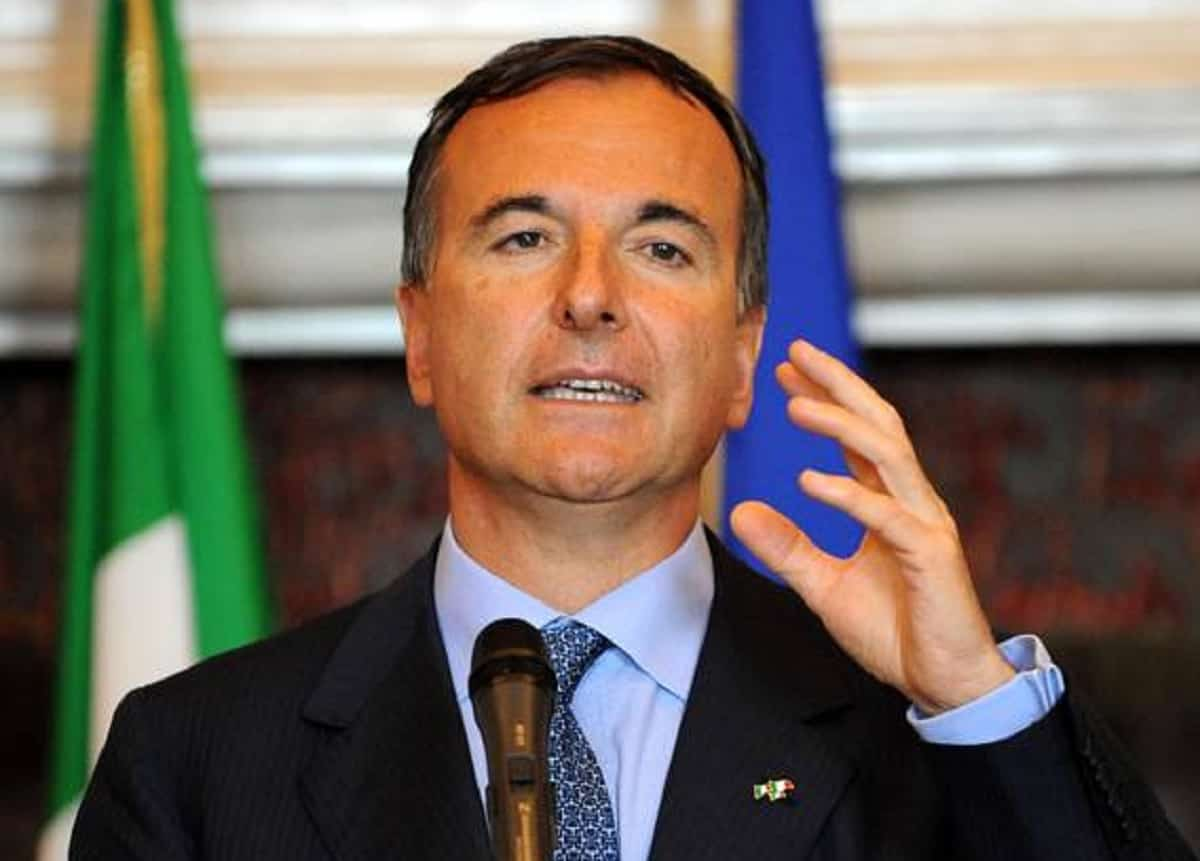 Franco Frattini Chi Dove E Quando Nato Et Moglie Figli Vita