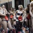 Saldi, a Roma, clienti in mutande in via del Corso (foto) 4