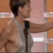 Robin Wright, "fuori di seno" ai Golden Globe01