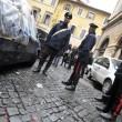 Roma, ordigno rudimentale esplode in centro10