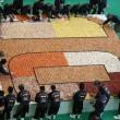 Sushi gigante da Guinness realizzato con 20647 bocconcini01