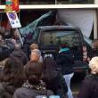 Suv sfonda la vetrina di una banca (foto) un morto e 4 feriti a Velletri 04