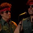 Bruce Springsteen e il "sosia" Jimmy Fallon cantano "Born to Run"