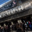Greenpeace contro D&G a Milano02