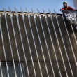 Greenpeace contro D&G a Milano11