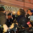 Sanremo: Beppe Grillo, monologo al bar poi lascia l'Ariston06
