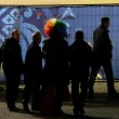 Sochi, Vladimir Luxuria fermata a ingresso stadio con Iene Pio e Amedeo05