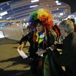 Sochi, Vladimir Luxuria fermata a ingresso stadio con Iene Pio e Amedeo03