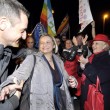 Vladimir Luxuria fermata a Sochi associazioni gay protestano davanti ambasciata 05