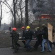 Ucraina: nuovi scontri polizia manifestati, tregua finita08