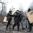 Ucraina: nuovi scontri polizia manifestati, tregua finita03