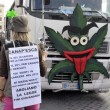 A Roma sflia la Marijuana March. Marco Pannella contestato (foto)6