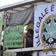 A Roma sflia la Marijuana March. Marco Pannella contestato (foto)3