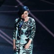 Sanremo: Giusy Ferreri con vestito animalier e zeppe ai piedi04