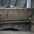 Roma, allarme Tevere rientrato, ma fiume ancora sotto osservazione (foto) 3