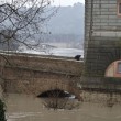 Roma, allarme Tevere rientrato, ma fiume ancora sotto osservazione (foto) 1