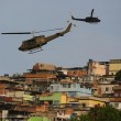 Rio de Janeiro, esercito entra con i blindati nella favela Mare01