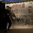 Rio de Janeiro, esercito entra con i blindati nella favela Mare07