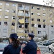 Torino, esplosione in appartamento. Bambino disperso, poi estratto vivo06