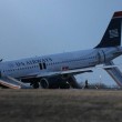 Aereo finisce fuori pista a Philadelhia03