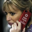 Alessandra Mussolini, "Keep calm un cazzo": la cover del cellulare (foto)