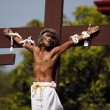 Pasqua, crocefissioni e flagellazioni le processioni nelle Filippine e in Spagna03