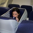 B-tourist, la fascia che protegge dai vicini molesti in aereo05