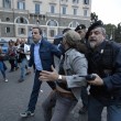 Comizio Renzi a piazza del Popolo, disordini10