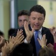 Renzi visita scuola e batte il 5 con gli studenti06