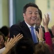 Renzi visita scuola e batte il 5 con gli studenti05