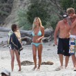 Shauna Sand in spiaggia a Malibù03