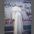 Papa Francesco a Betlemme prega sul muro che divide Israele e Palestina (foto)