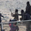 Spagna, 700 migranti assaltano frontiera Melilla 4