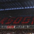 Coreografia Curva Sud Milan contro la Polizia: "Vergogna per Aldrovandi"