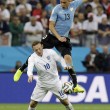 Uruguay-Inghilterra 2-1, le FOTO: i gol di Suarez e Rooney, lo stadio, i tifosi