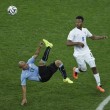 Uruguay-Inghilterra 2-1, le FOTO: i gol di Suarez e Rooney, lo stadio, i tifosi