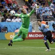 Uruguay-Inghilterra 2-1, le FOTO: i gol di Suarez e Rooney, lo stadio, i tifosi