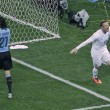 Uruguay-Inghilterra 2-1, le FOTO: i gol di Suarez e Rooney, lo stadio, i tifosi