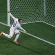 Uruguay-Inghilterra 2-1, le FOTO: i gol di Suarez e Rooney, lo stadio, i tifosi