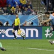 Uruguay-Inghilterra 2-1, le FOTO: i gol di Suarez e Rooney, lo stadio, i tifosi