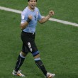 Uruguay-Inghilterra 2-1, le FOTO: i gol di Suarez e Rooney, lo stadio, i tifosi