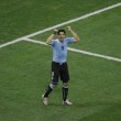 Uruguay-Inghilterra 2-1, le FOTO: i gol di Suarez e Rooney, lo stadio, i tifosi
