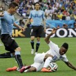 Uruguay-Inghilterra 2-1, le FOTO: i gol di Suarez e Rooney, lo stadio, i tifosi