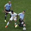 Uruguay-Inghilterra 2-1, le FOTO: i gol di Suarez e Rooney, lo stadio, i tifosi