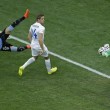 Uruguay-Inghilterra 2-1, le FOTO: i gol di Suarez e Rooney, lo stadio, i tifosi