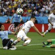 Uruguay-Inghilterra 2-1, le FOTO: i gol di Suarez e Rooney, lo stadio, i tifosi