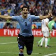 Uruguay-Inghilterra 2-1, le FOTO: i gol di Suarez e Rooney, lo stadio, i tifosi