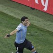 Uruguay-Inghilterra 2-1, le FOTO: i gol di Suarez e Rooney, lo stadio, i tifosi