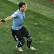 Uruguay-Inghilterra 2-1, le FOTO: i gol di Suarez e Rooney, lo stadio, i tifosi