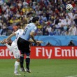 Uruguay-Inghilterra 2-1, le FOTO: i gol di Suarez e Rooney, lo stadio, i tifosi